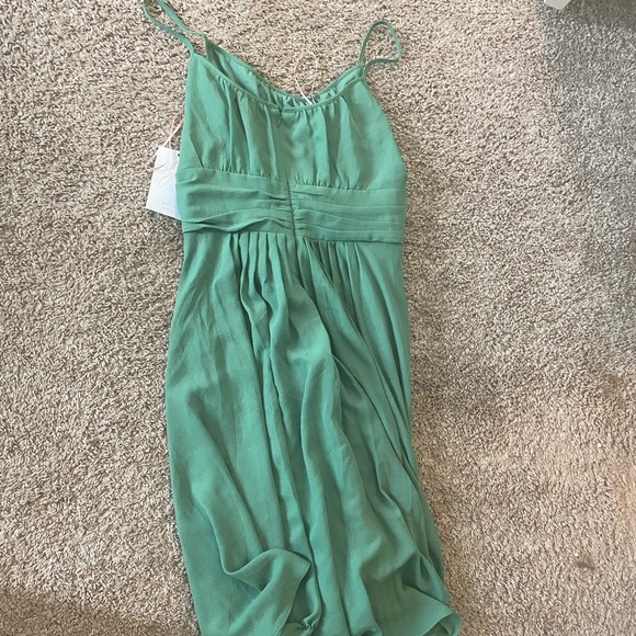 Gal Meets Glam Green Dress - 12 - Picture 4 of 4